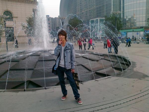 <em>男人</em>跪求富婆包养,<em>小男人</em>而已。-爱在人间天堂