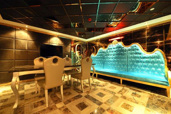 Candy Club (糖果酒吧&量贩KTV一站式潮流娱