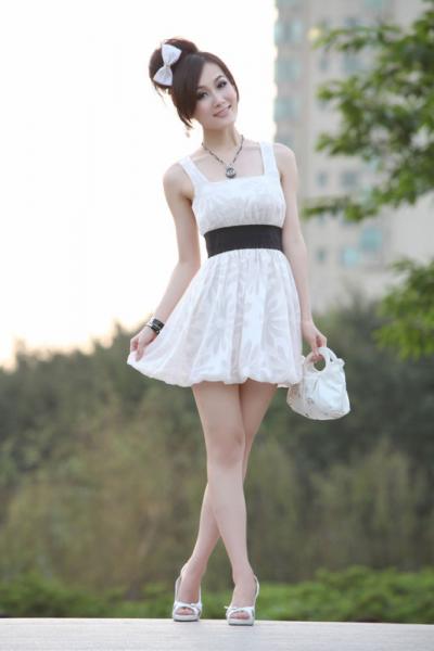 <em>感动女孩</em>的情人节<em>礼物</em>-服饰区-杭州19楼