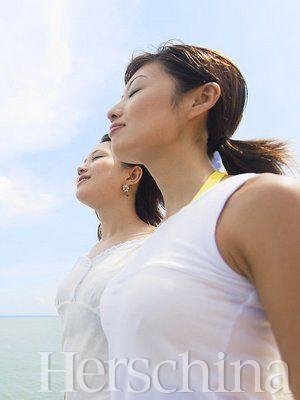 顶7个小动作小胸轻松变大胸图