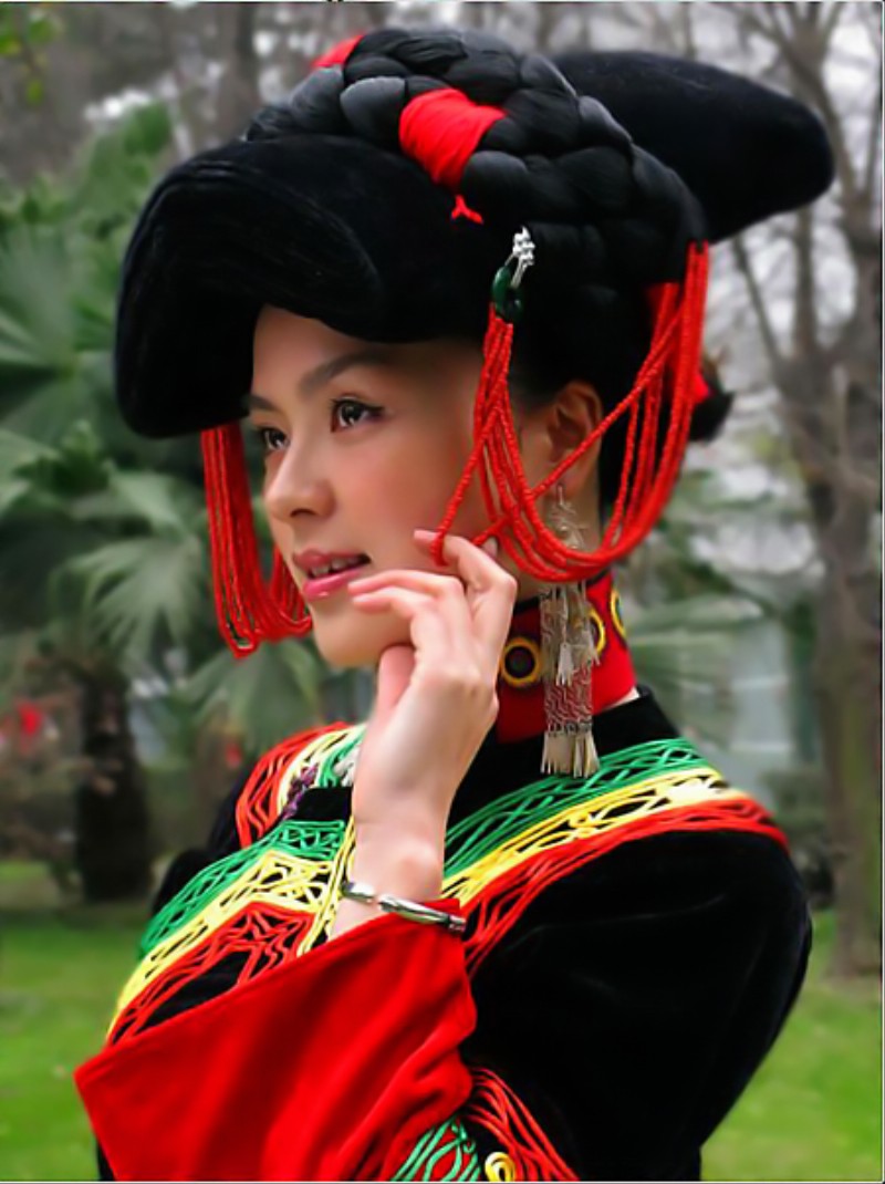 看看民族美女_养眼搞笑