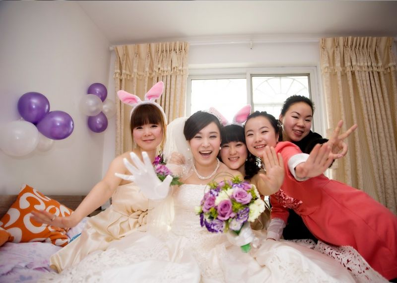 <em>大脸新娘</em>+小眼新郎+我的兔女郎伴娘-我要结婚