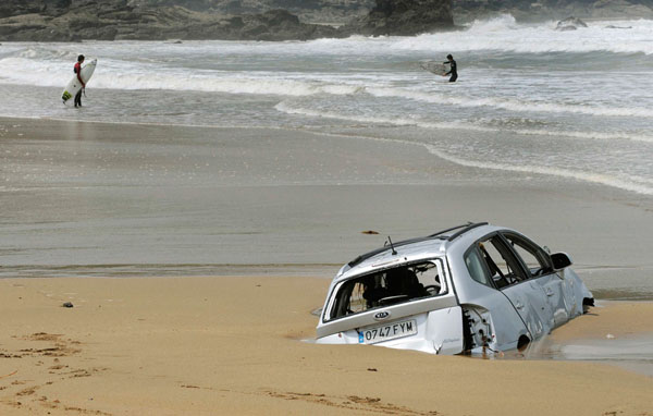 欧洲大洪水中淡定的灾民