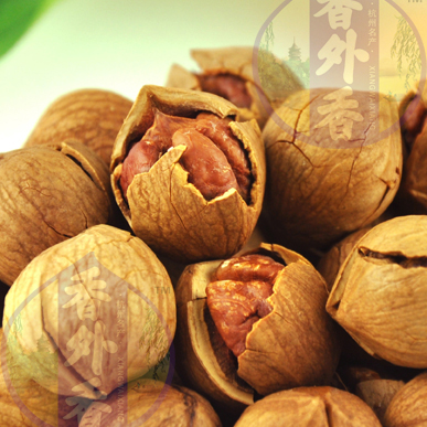 在网上买了山核桃等食品