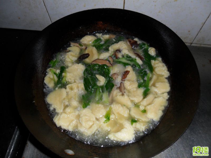 怎样做面疙瘩好看又好吃 middle_20100908_004664123524daedee99DqBEwqX4tpFG.jpg