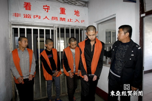 女司机被抛尸玉米地 身中30余刀 抢劫行凶者是5名